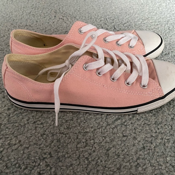 how to clean pink converse